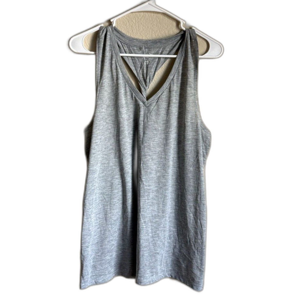 Old Navy Gray heather polyester & viscose tank top in a M